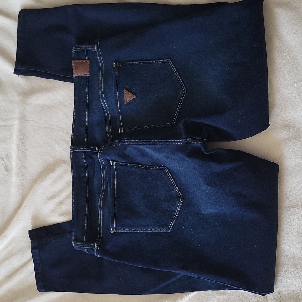Guess dark wash jegging size 32R